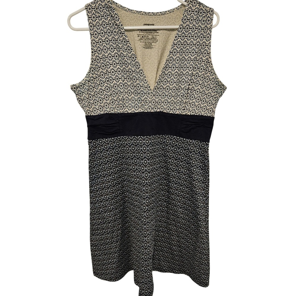 Patagonia Margot Medallion Print Athletic Dress SZ L NWOT Blue & White Outdoors